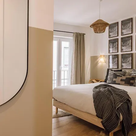 Medan - 1 Bedroom And Parking In Santo Antonio リスボン