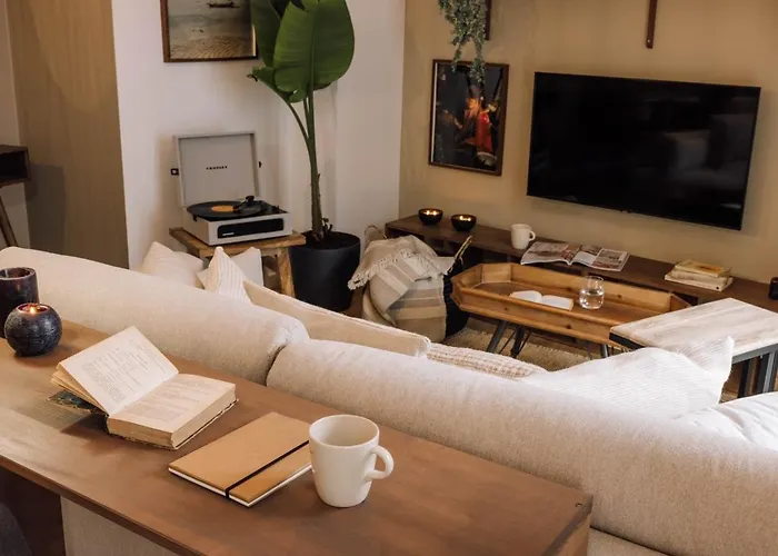 Medan - 1 Bedroom And Parking In Santo Antonio * Lissabon