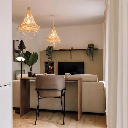 Medan - 1 Bedroom And Parking In Santo Antonio ליסבון