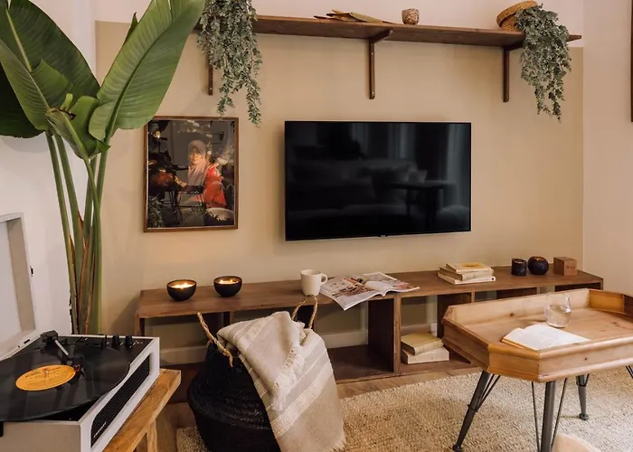 Medan - 1 Bedroom And Parking In Santo Antonio * ליסבון